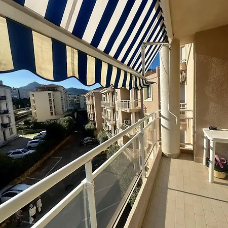 2 Steps From Ile-rousse * LʼÎle-Rousse