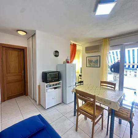 2 Steps From Ile-rousse Apartman